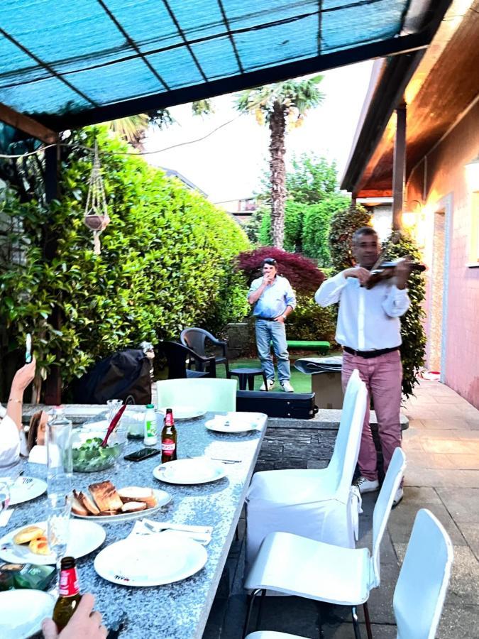Casa Victoria Villa Castelletto sopra Ticino Eksteriør bilde