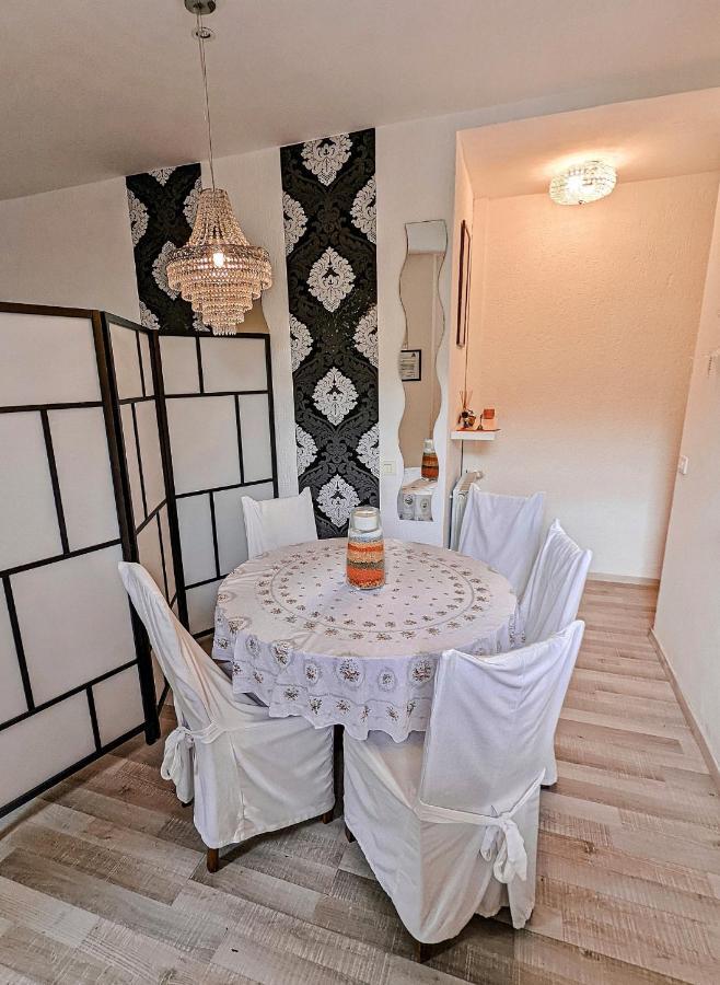 Casa Victoria Villa Castelletto sopra Ticino Eksteriør bilde